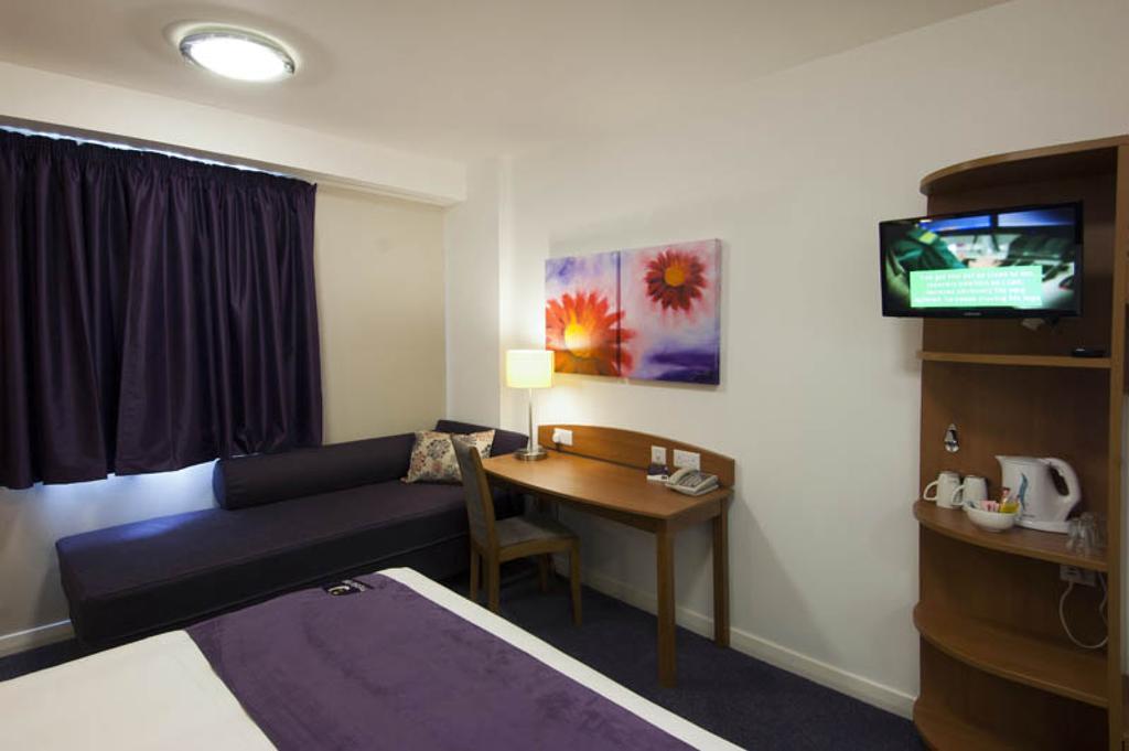 Premier Inn Castleford - Xscape, M62, Jct 32 Buitenkant foto